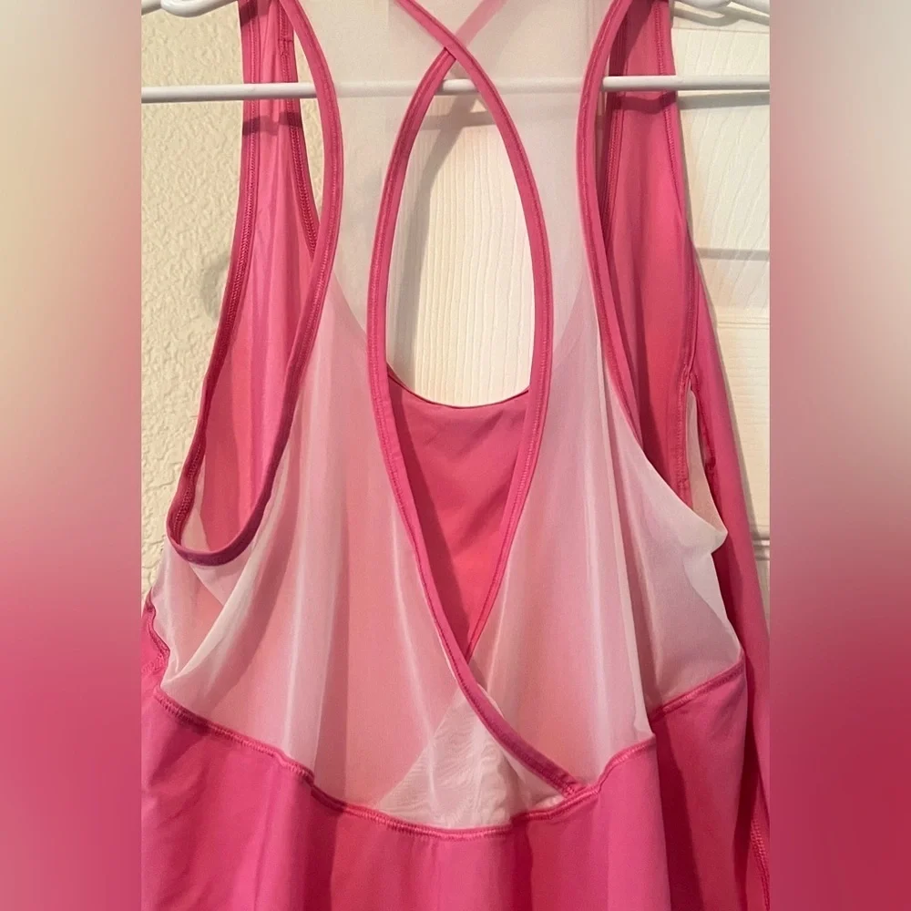 Lululemon lightweight tank
